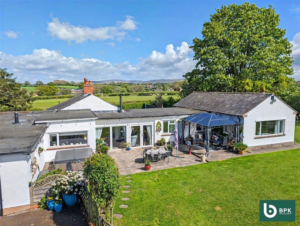 3 bed detached house for saleHeads Nook, Brampton, Cumbria CA8