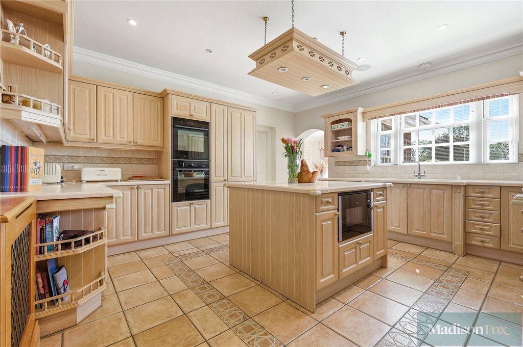 Additional image 12 of 5 bed detached house for saleHainault Road, Chigwell, Essex IG7
