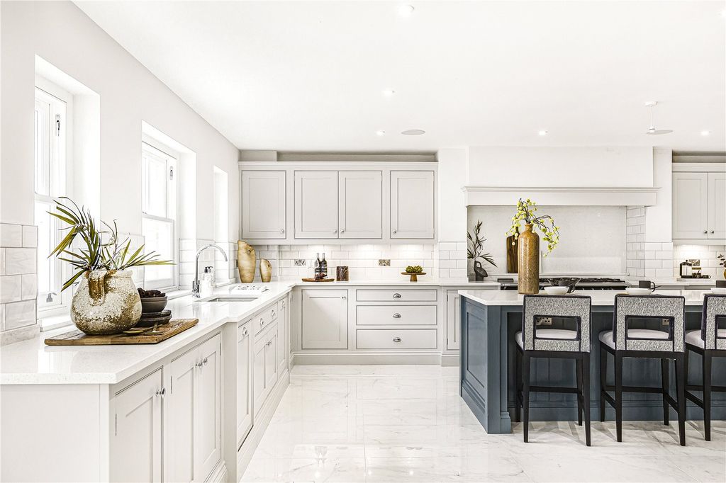 Additional image 11 of 8 bed detached house for saleHeathbourne Road, Bushey Heath, Hertfordshire WD23