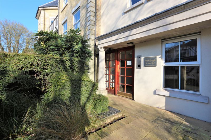 Additional image 12 of 2 bed flat for saleManor Road, Chigwell IG7