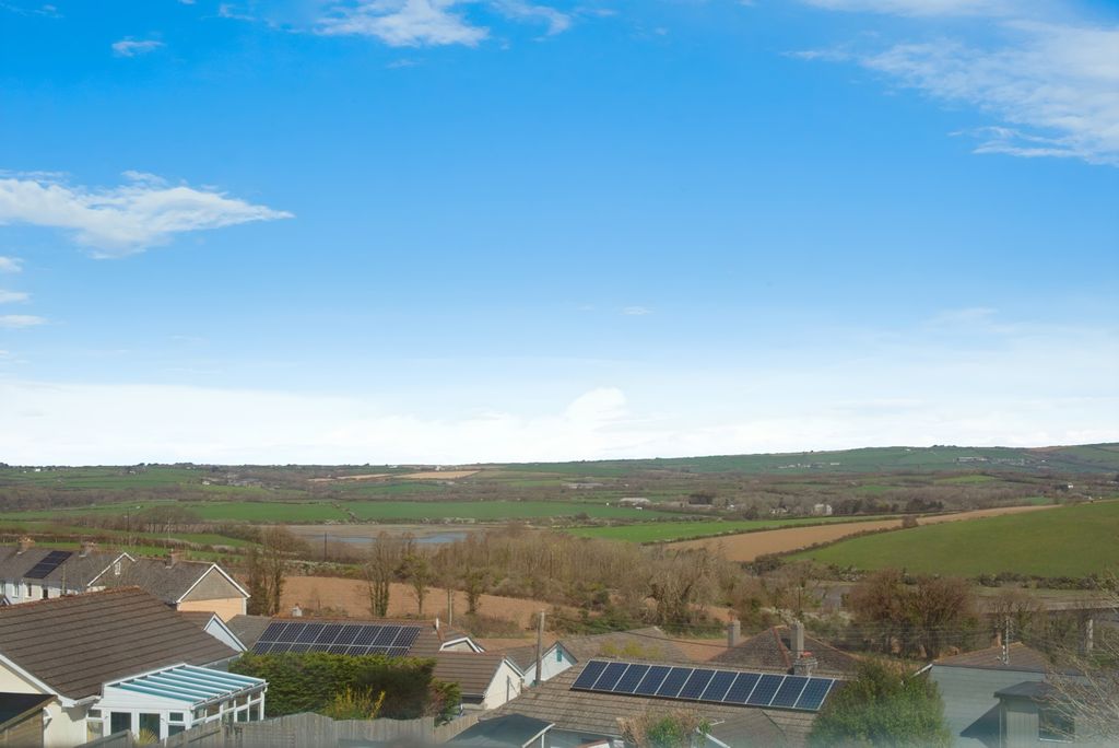 Additional image 3 of 2 bed flat for saleWest Hill, Wadebridge, Cornwall PL27