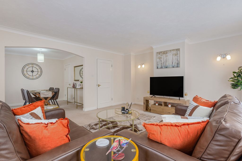 Additional image 4 of 3 bed flat for saleChapel Street, Chichester PO19