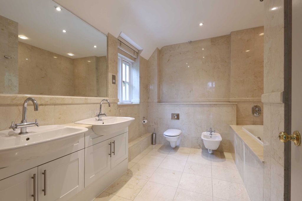 Additional image 19 of 5 bed country house for saleHill Farm Lane, Chalfont St. Giles, Buckinghamshire HP8