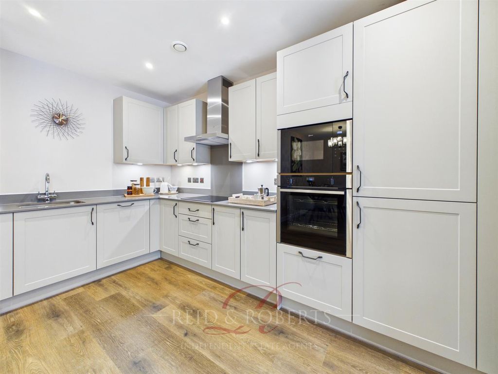 Additional image 19 of 2 bed flat for saleHathaway Lane, Great Boughton, Chester CH3