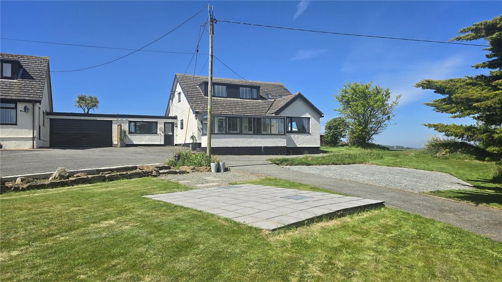 5 bed link detached house for saleLlanrhyddlad, Holyhead LL65