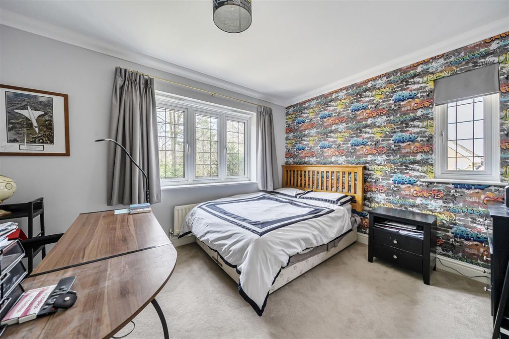 Additional image 14 of 5 bed detached house for saleGolf Drive, Camberley GU15