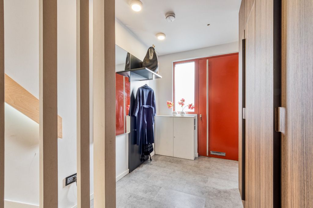 Additional image 27 of 4 bed semi-detached house for saleRuskin Road, Carshalton SM5