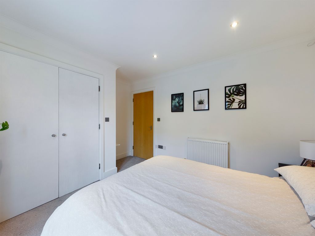 Additional image 5 of 1 bed flat for saleIsis House, Bridge Wharf, Chertsey, Surrey KT16