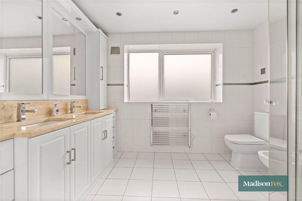 Additional image 14 of 2 bed flat for saleThe Bowls, Chigwell, Essex IG7