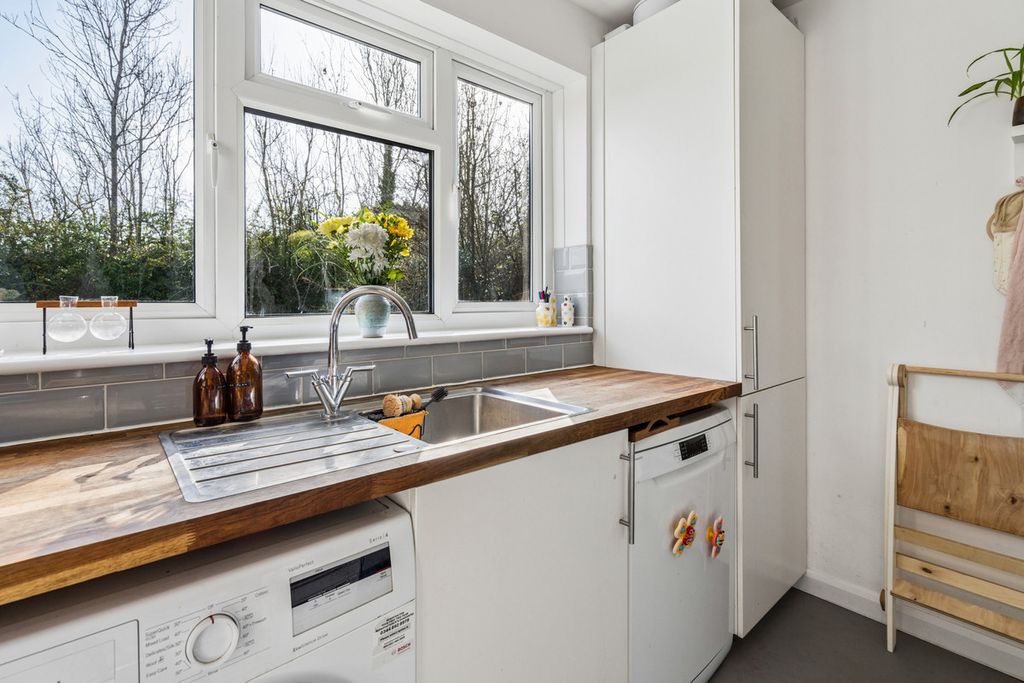 Additional image 9 of 2 bed maisonette for saleDarvell Drive, Chesham HP5