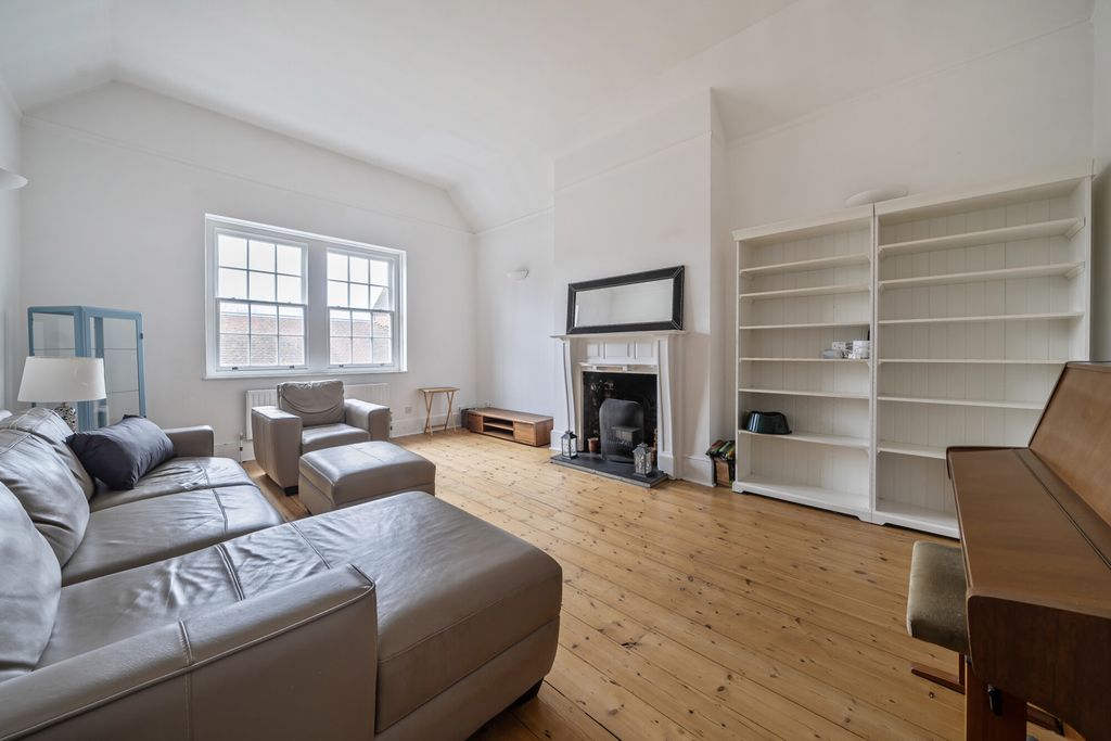 Additional image 2 of 2 bed flat for saleManor Park, Chislehurst BR7