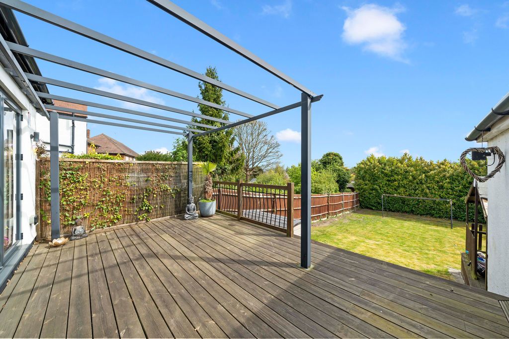 Additional image 25 of 4 bed semi-detached house for saleHarrow Road, Carshalton Beeches SM5