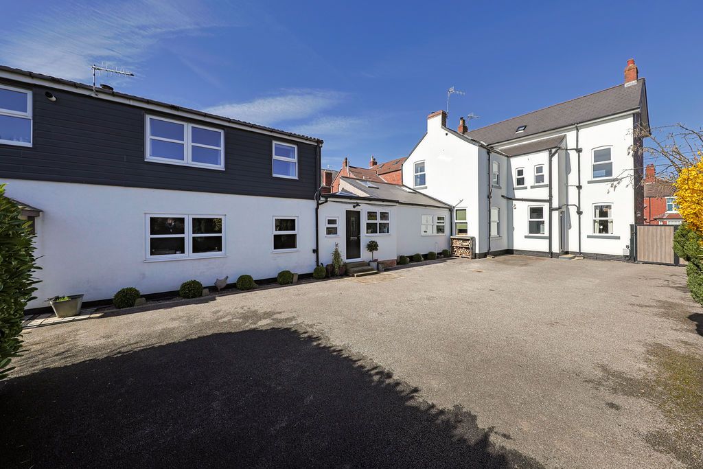 Additional image 37 of 6 bed detached house for saleChatsworth Road, Chesterfield S40
