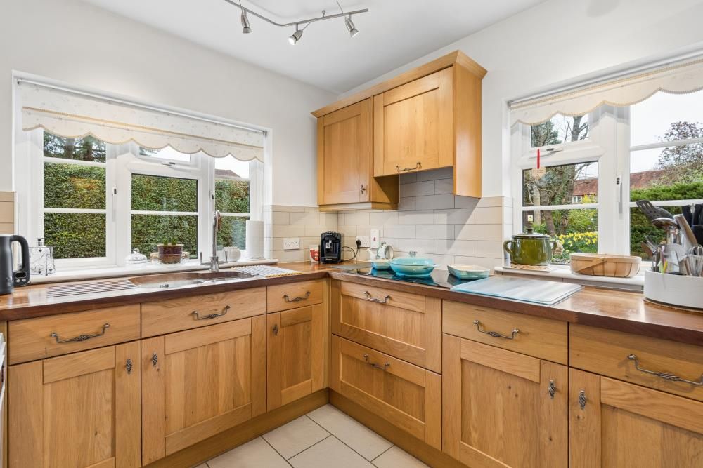 Additional image 10 of 6 bed detached house for saleTwo Dells Lane, Ashley Green, Chesham HP5