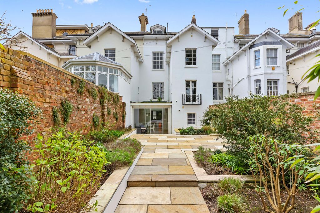 Additional image 16 of 5 bed terraced house for saleLypiatt Terrace, Cheltenham, Gloucestershire GL50