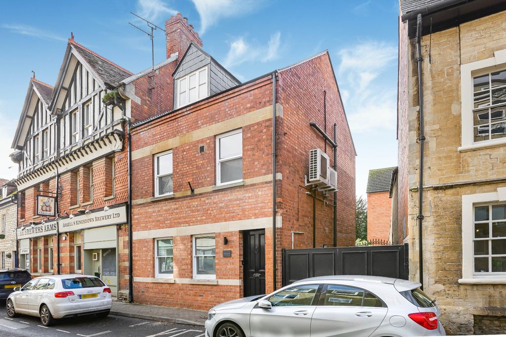 Additional image 25 of 3 bed end terrace house for saleCricklade Street, Cirencester, Gloucestershire GL7