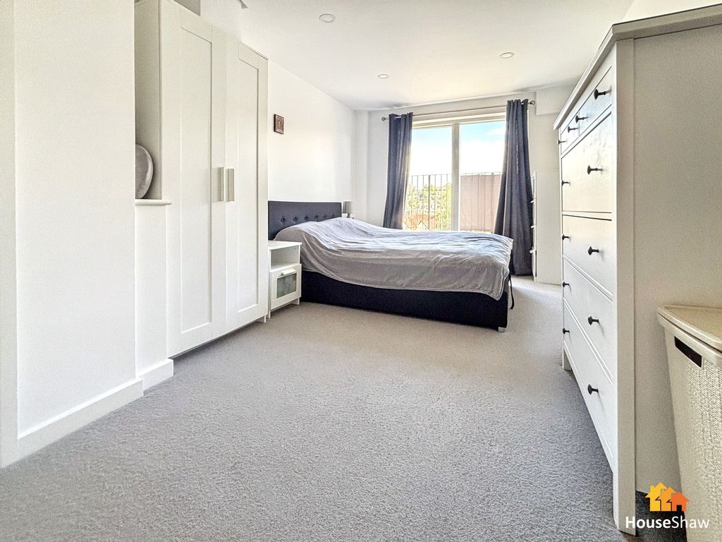 1 bed flat for saleLindo Close, Chesham HP5 photo 5