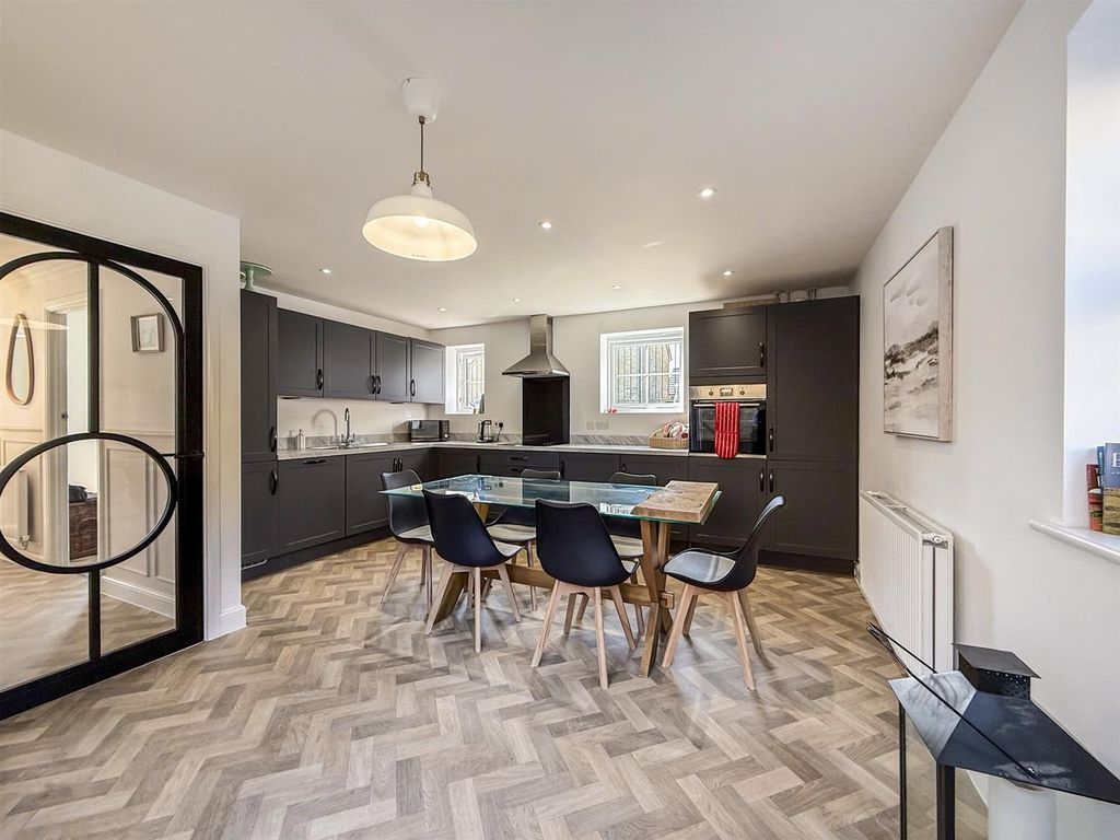 Additional image 4 of 5 bed detached house for saleSilkstone Crescent, Buxton SK17