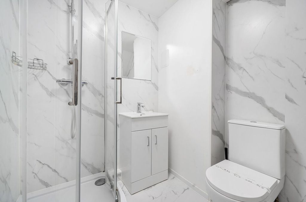 Additional image 10 of 3 bed flat for saleChapel Street, Chichester PO19