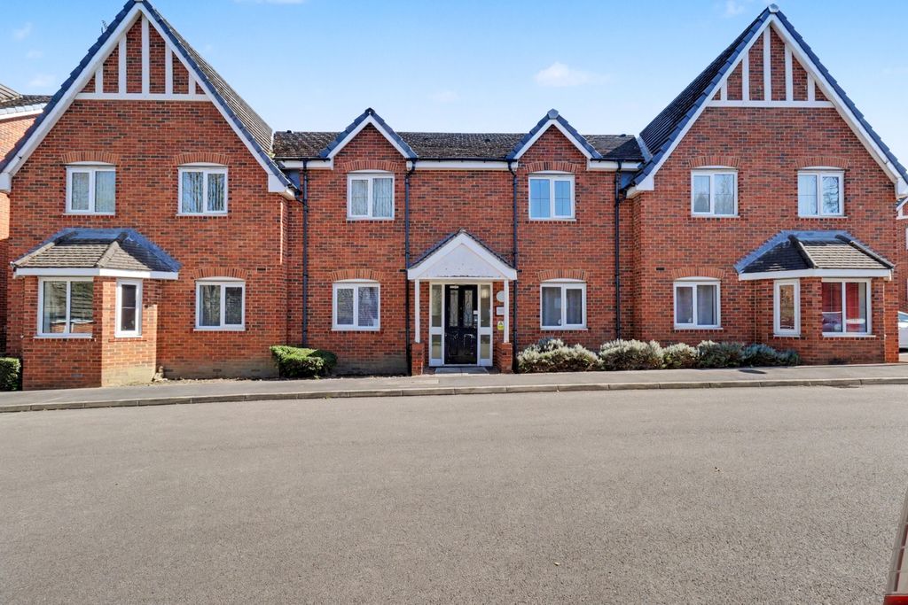 2 bed flat for saleCastle Mews, Pontefract, West Yorkshire WF8