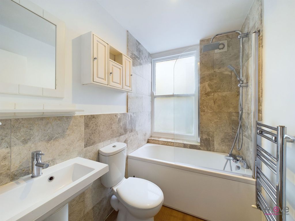 Additional image 7 of 1 bed flat for saleClarence Square, Cheltenham GL50