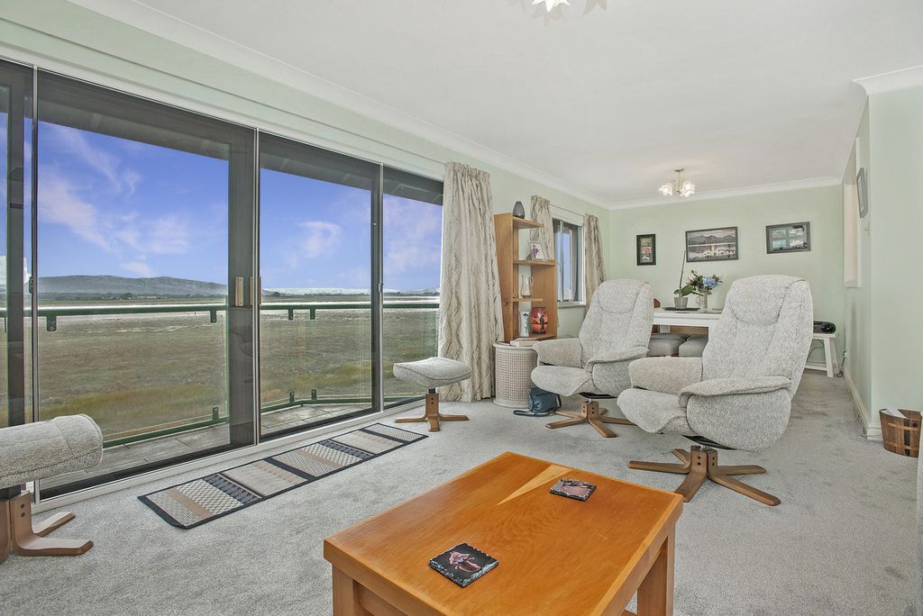 2 bed flat for saleHerons Quay, Sandside LA7 photo 2