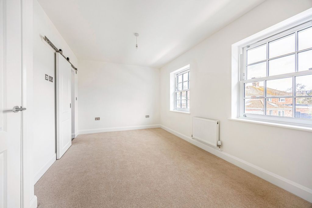 Additional image 12 of 3 bed semi-detached house for saleLondon Road, Cheltenham GL52
