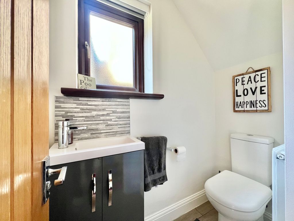 Additional image 16 of 4 bed property for saleFagus Close, Chatham ME5