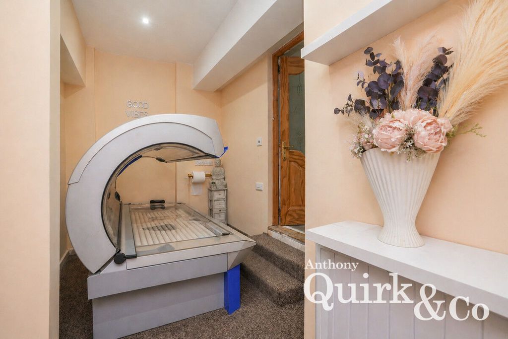Additional image 16 of 4 bed detached house for salePrince William Avenue, Canvey Island SS8