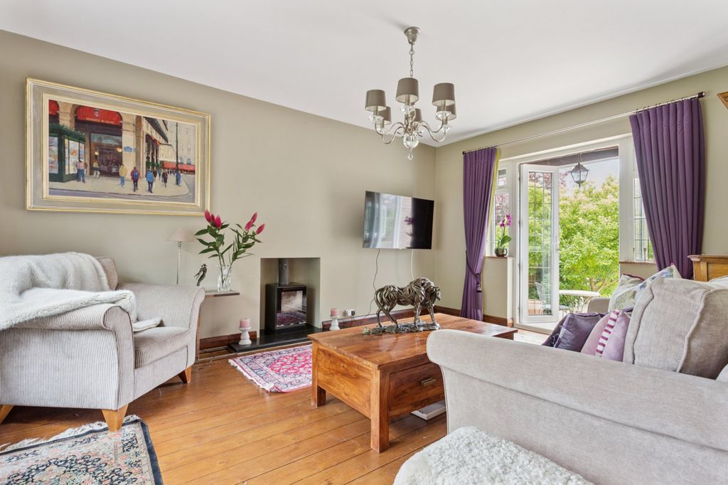 Additional image 9 of 4 bed detached house for saleLowndes Avenue, Chesham, Buckinghamshire HP5