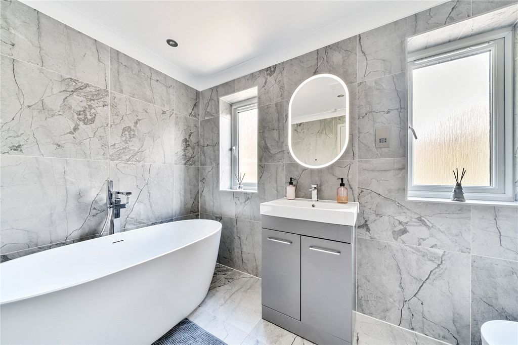 Additional image 3 of 6 bed detached house for saleWoodlands, Walderslade, Chatham ME5