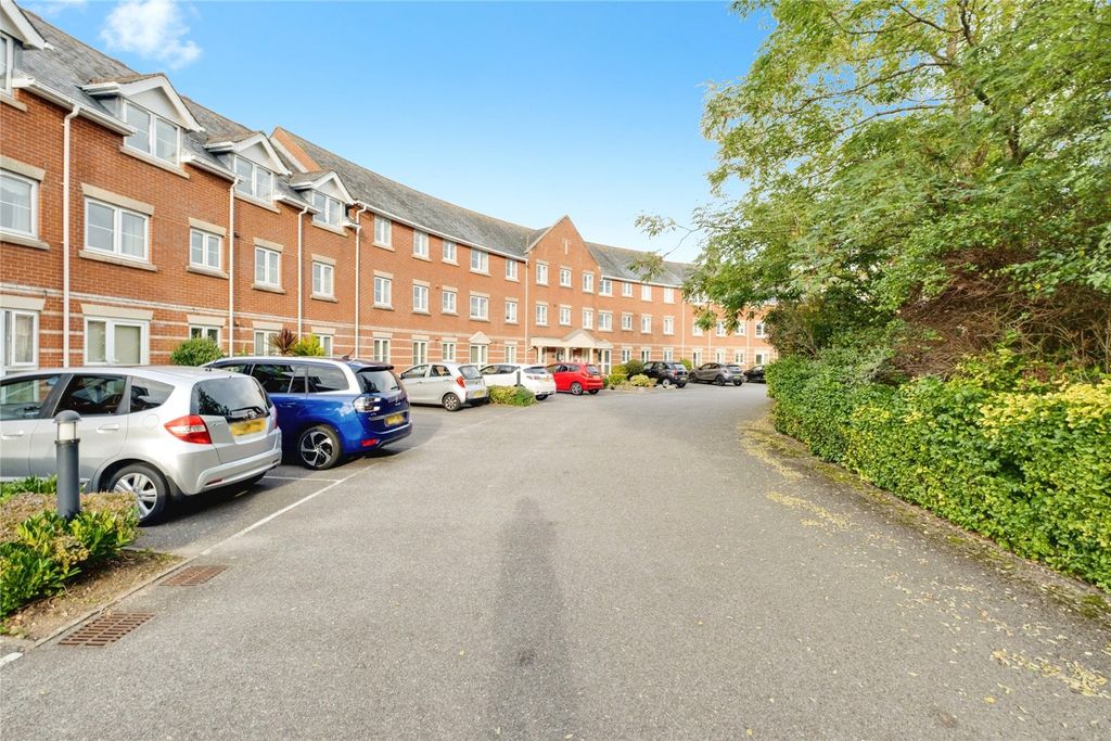 Additional image 11 of 2 bed flat for saleBlenheim Court, Christchurch BH23