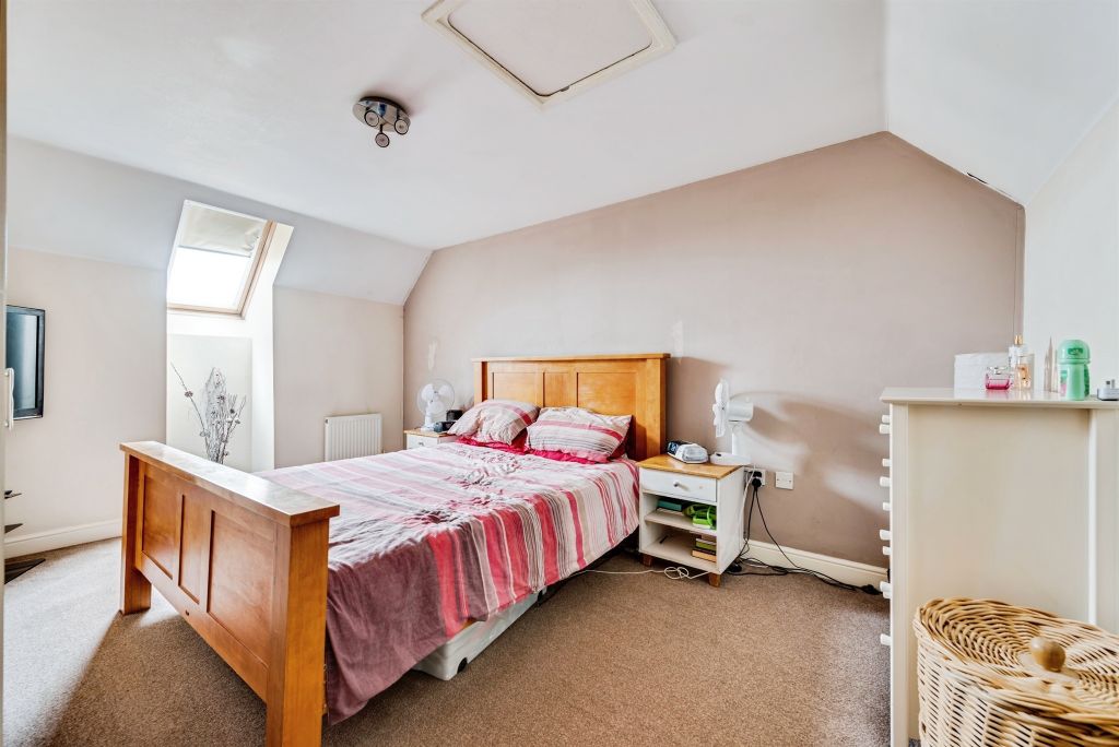 Additional image 6 of 5 bed terraced house for saleElmhurst Way, Carterton OX18