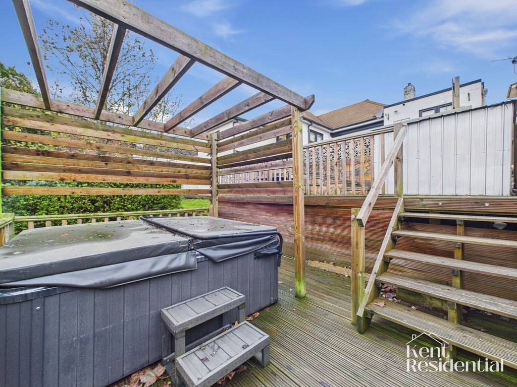 Additional image 18 of 4 bed detached bungalow for saleWatson Avenue, Chatham ME5
