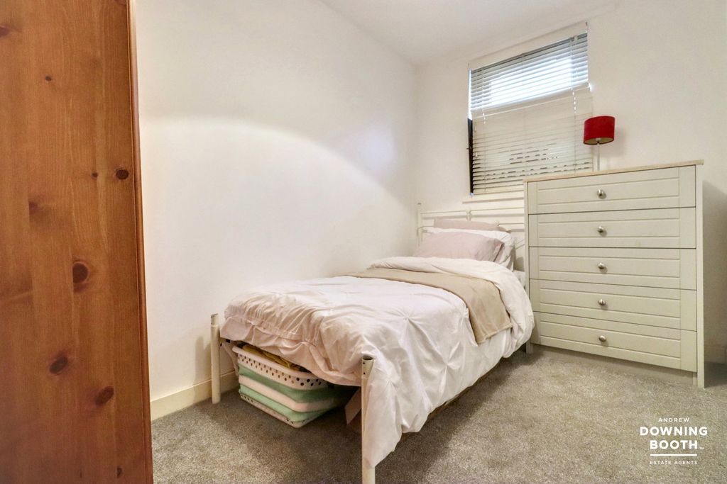 Additional image 14 of 2 bed flat for saleQueen Street, Lichfield WS13
