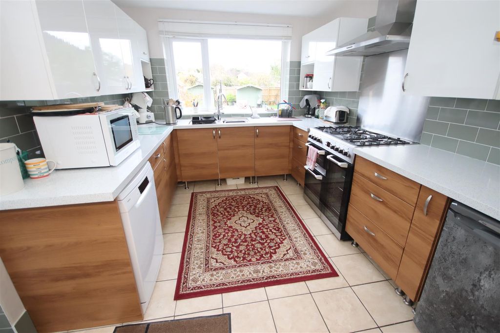 Additional image 7 of 6 bed detached house for saleGreenway Lane, Chippenham SN15