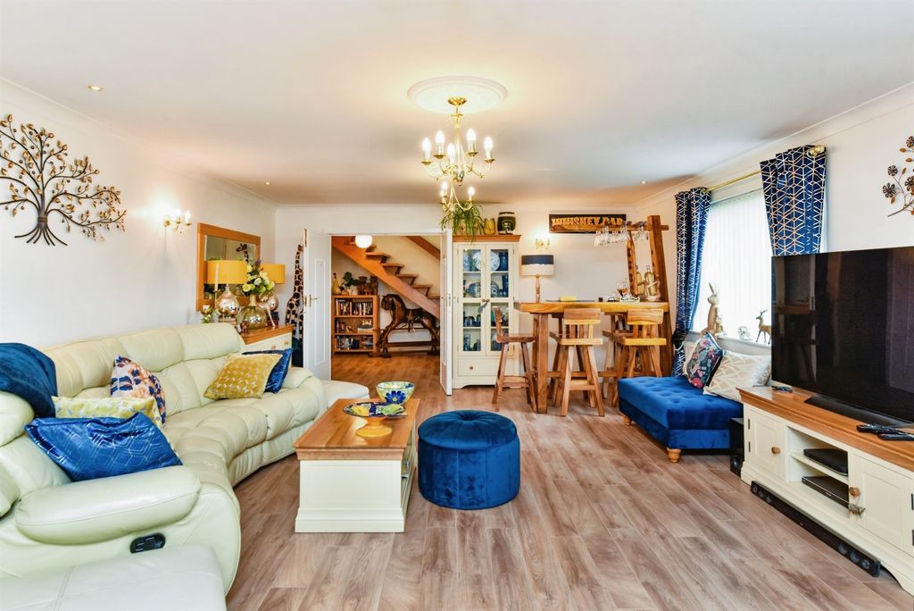 Additional image 6 of 14 bed detached house for saleLacock Road, Patterdown, Chippenham SN15