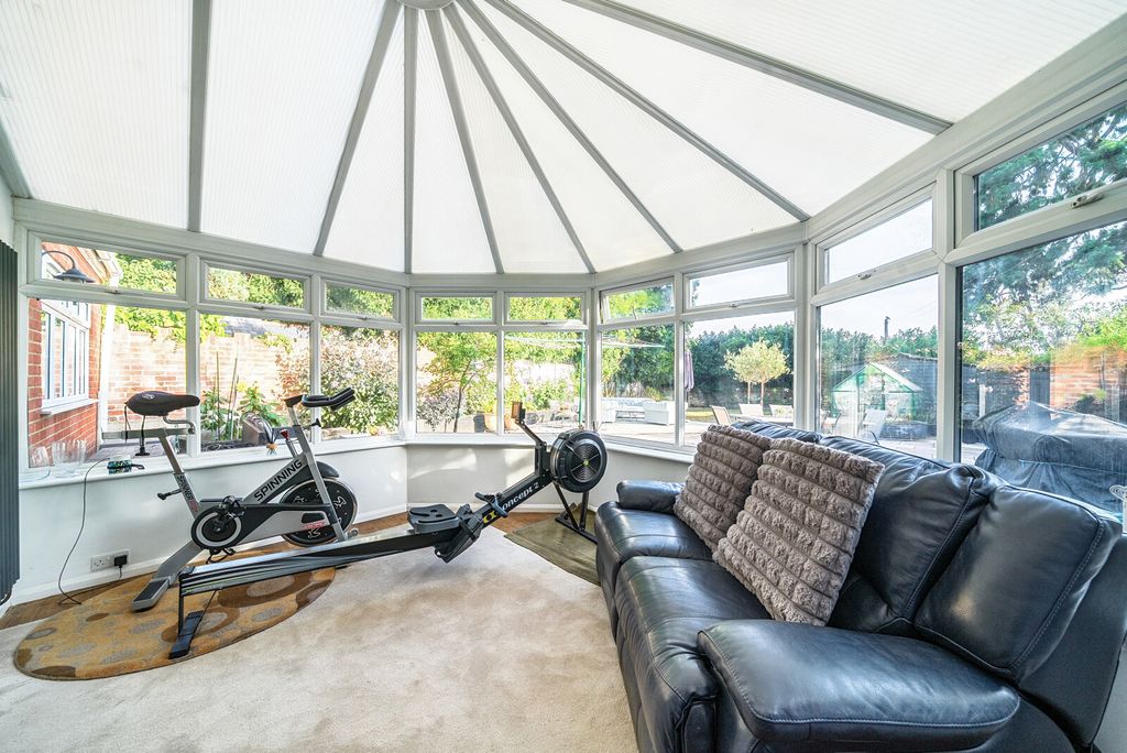 Additional image 14 of 4 bed end terrace house for saleSt. Anns Hill Road, Chertsey KT16