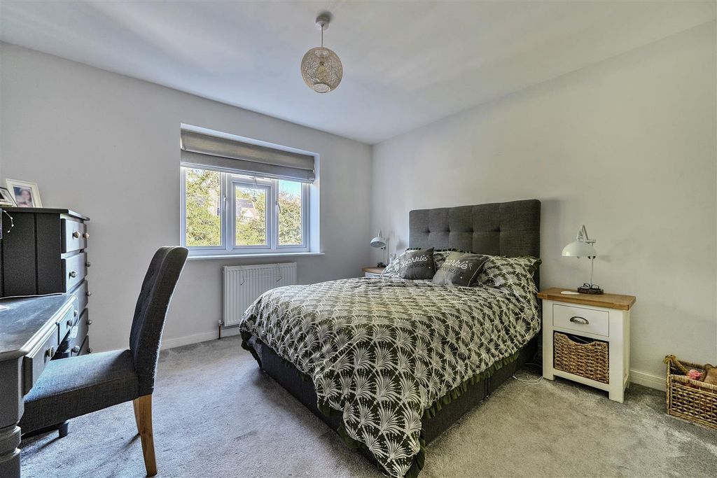 Additional image 11 of 5 bed detached house for saleClarewood Drive, Camberley, Surrey GU15