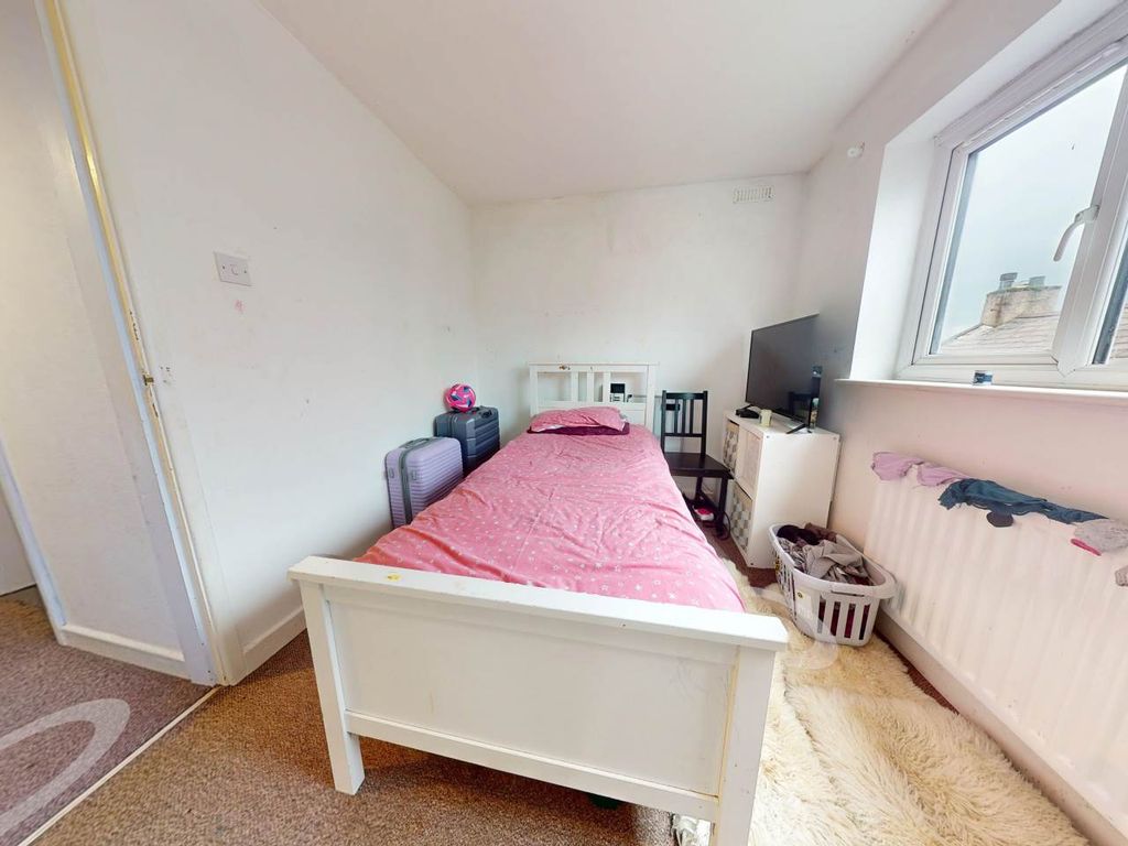 Additional image 3 of 2 bed property for saleSt. Helens Street, Caernarfon LL55