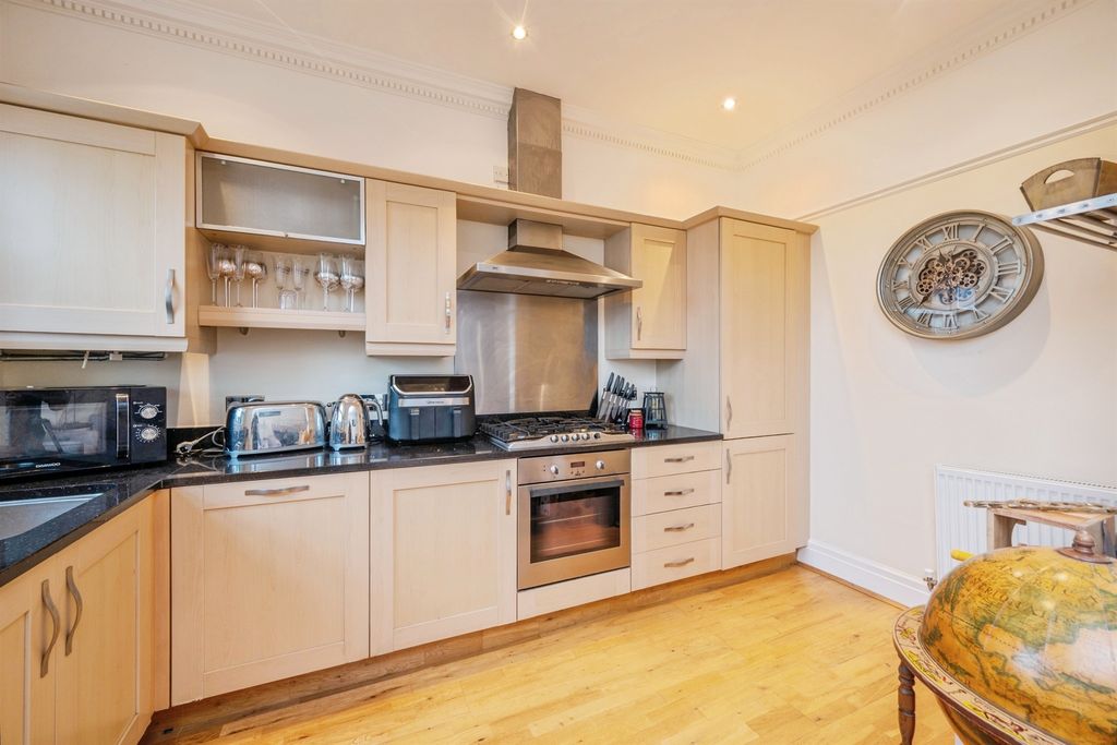 Additional image 7 of 2 bed flat for saleNightingale Walk, Burntwood WS7