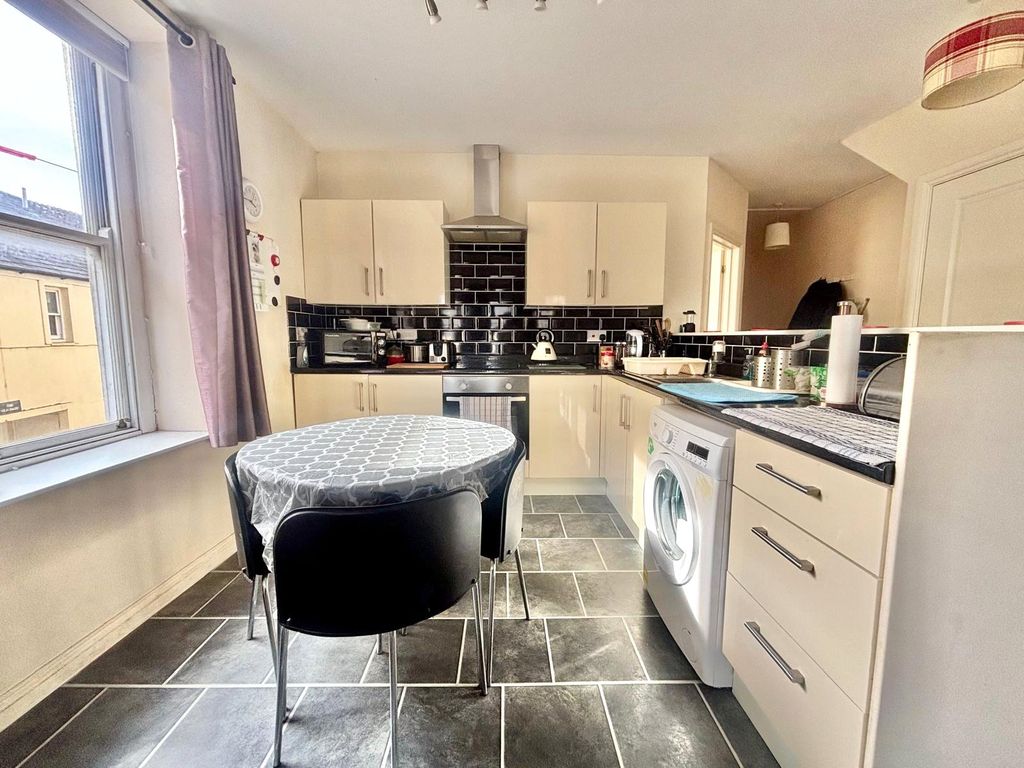 2 bed flat for saleSouth Street, South Molton, Devon EX36