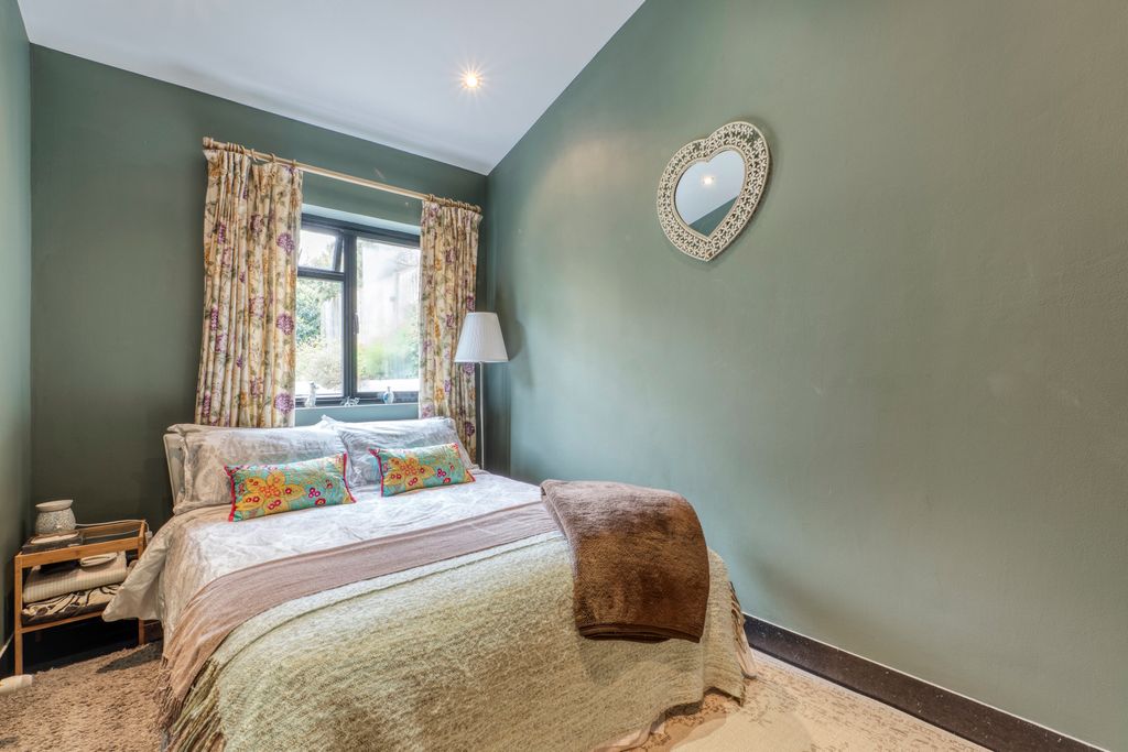 Additional image 25 of 5 bed detached house for saleCarshalton, Surrey SM5