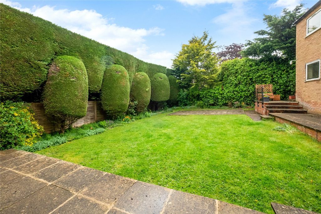 Additional image 11 of 2 bed flat for saleFinsbury Place, Chipping Norton, Oxfordshire OX7