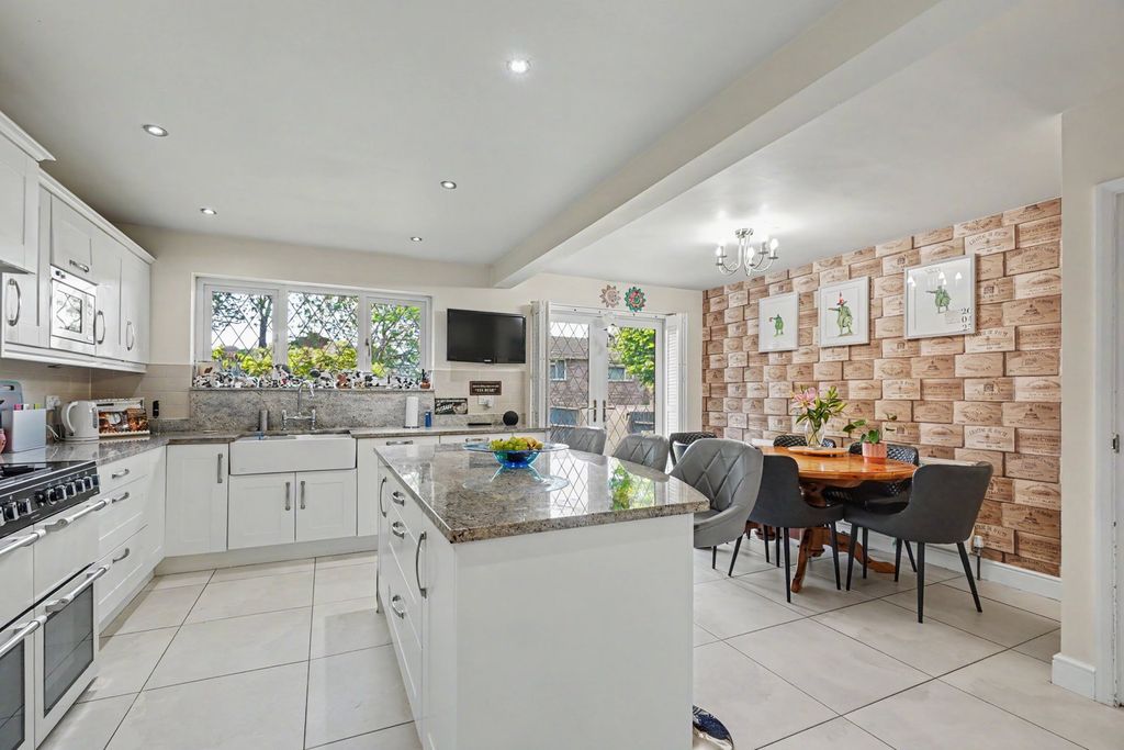 Additional image 8 of 4 bed detached house for saleWoodlands, Walderslade Woods, Chatham ME5