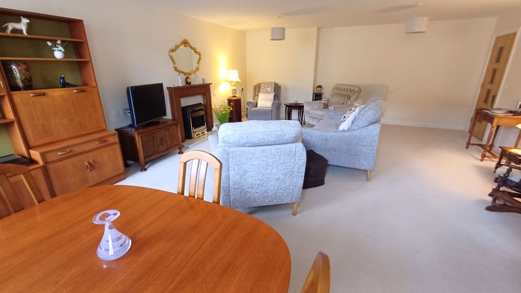 Additional image 8 of 2 bed flat for saleTrinity Road, Chipping Norton OX7