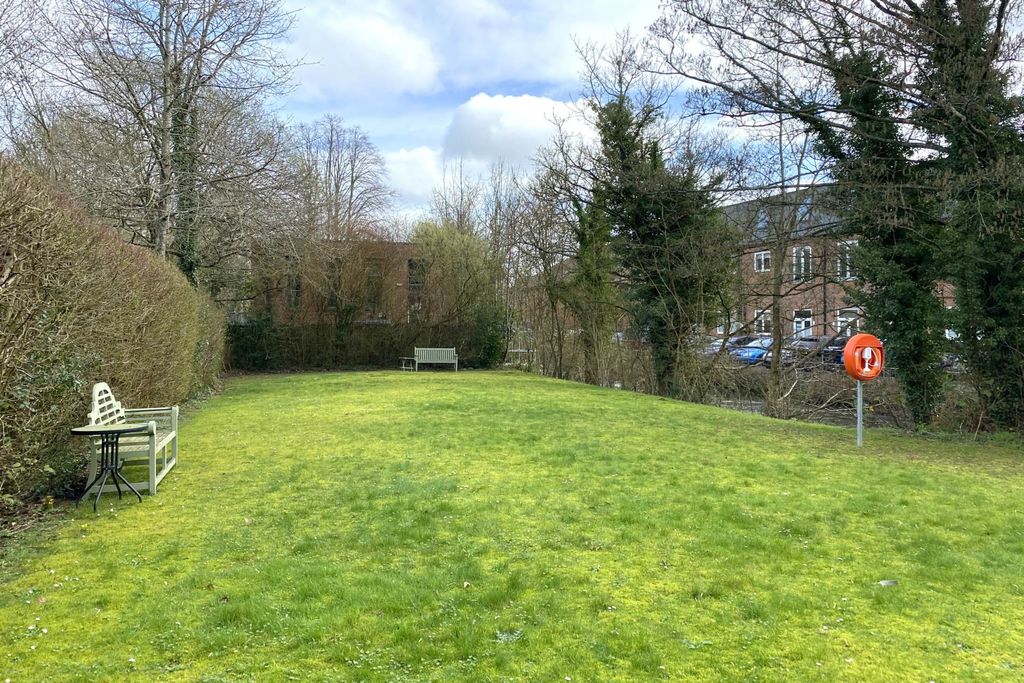 Additional image 9 of 1 bed flat for saleChurchill Court, Marlborough SN8