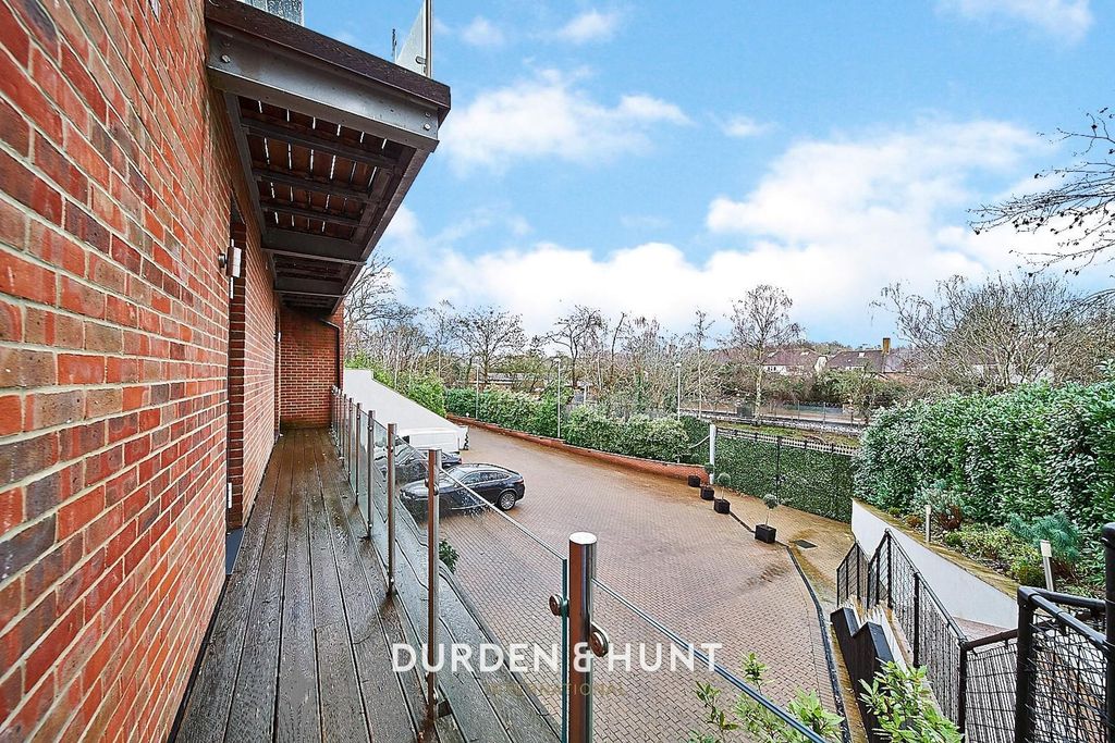 Additional image 18 of 2 bed flat for saleEden Avenue, Chigwell IG7