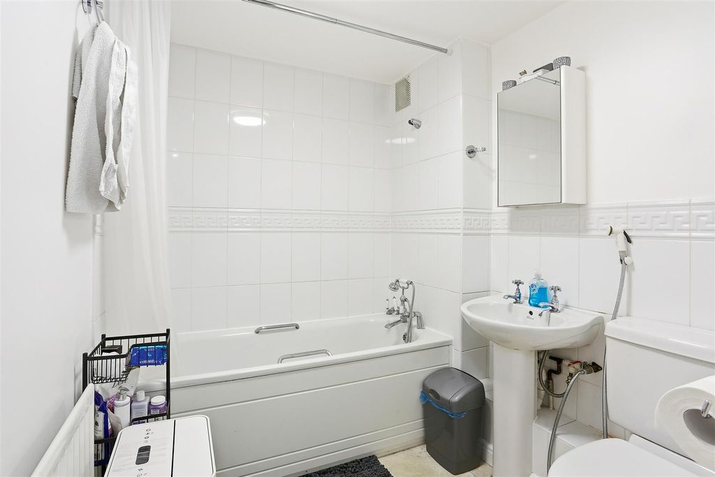 Additional image 3 of 2 bed flat for saleRochester Road, Carshalton SM5