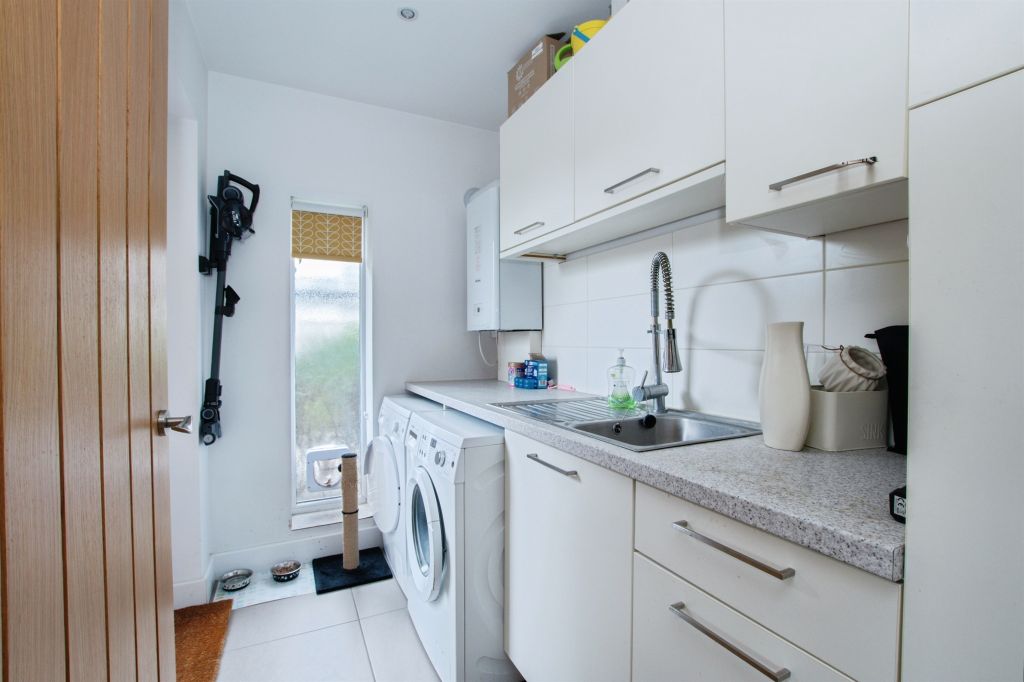 Additional image 6 of 3 bed detached bungalow for saleSpringfield Avenue, Christchurch BH23